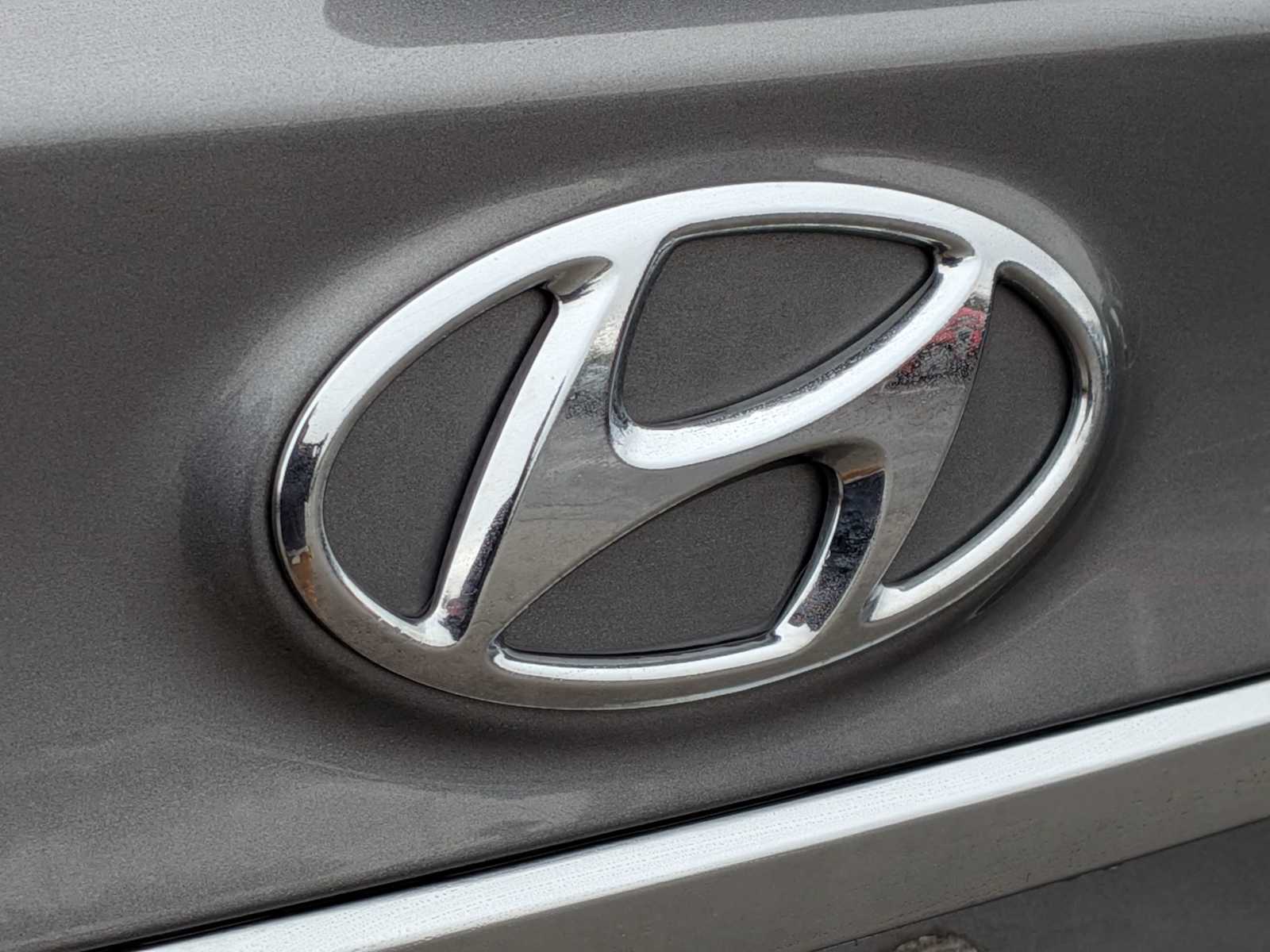 Thumbnail: 2019 Hyundai Santa Fe - 12