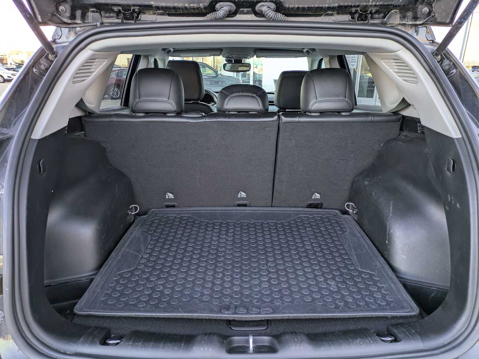 Thumbnail: 2022 Jeep Compass - 29