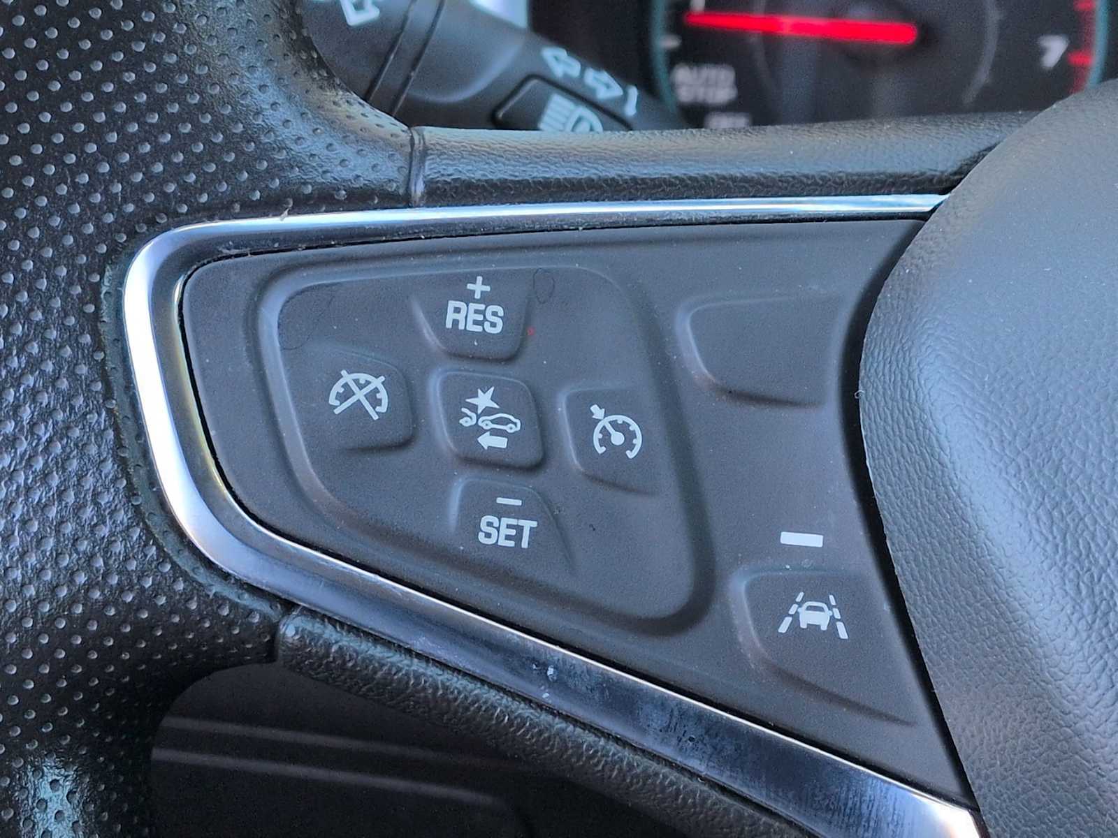 Thumbnail: 2023 Chevrolet Malibu - 21