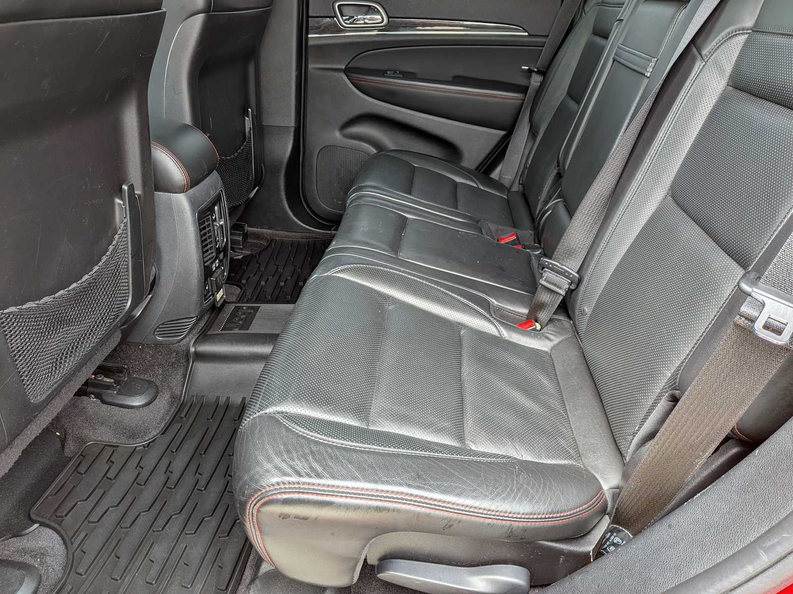 Thumbnail: 2017 Jeep Grand Cherokee - 18