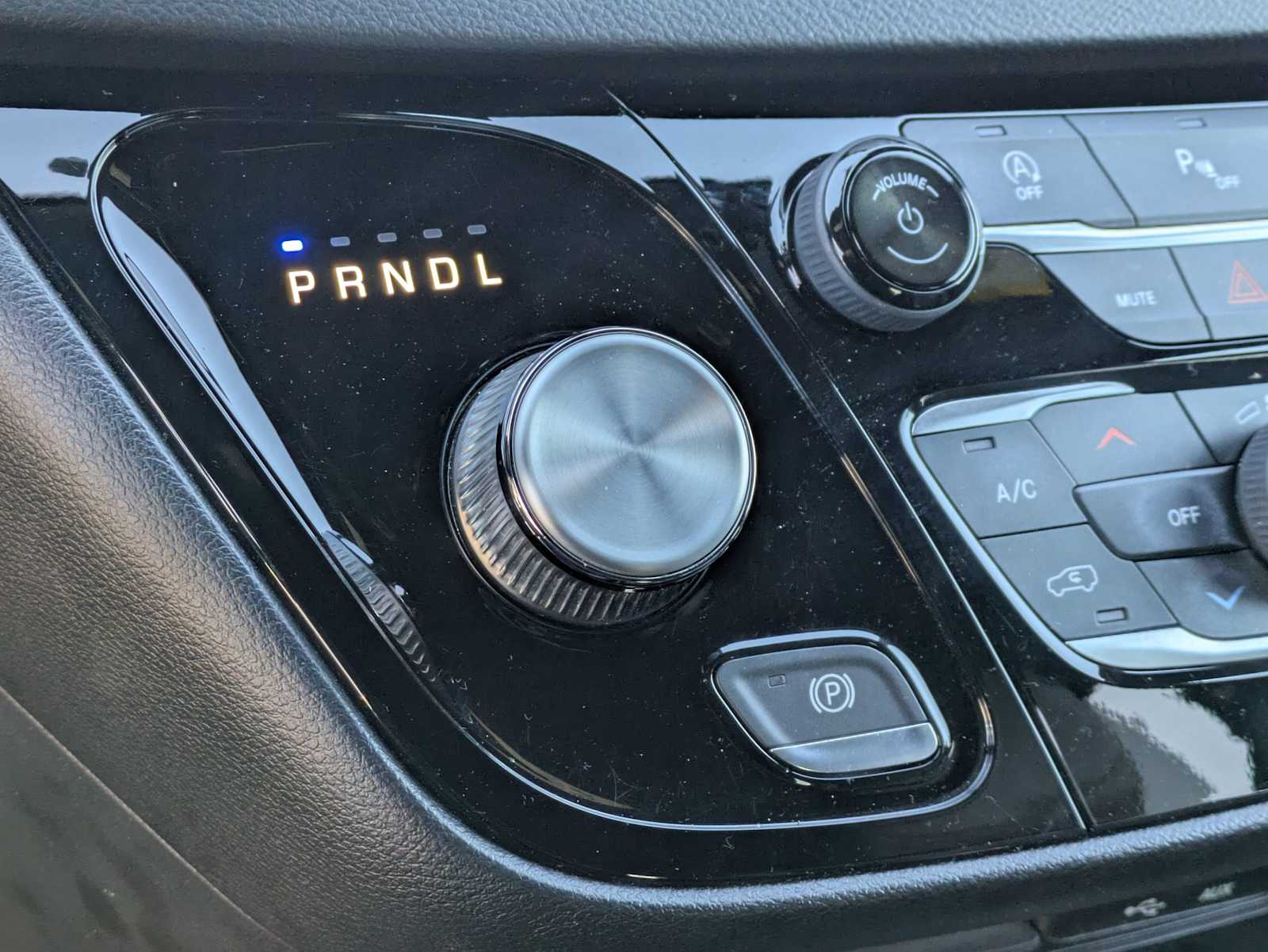 Thumbnail: 2020 Chrysler Pacifica - 25