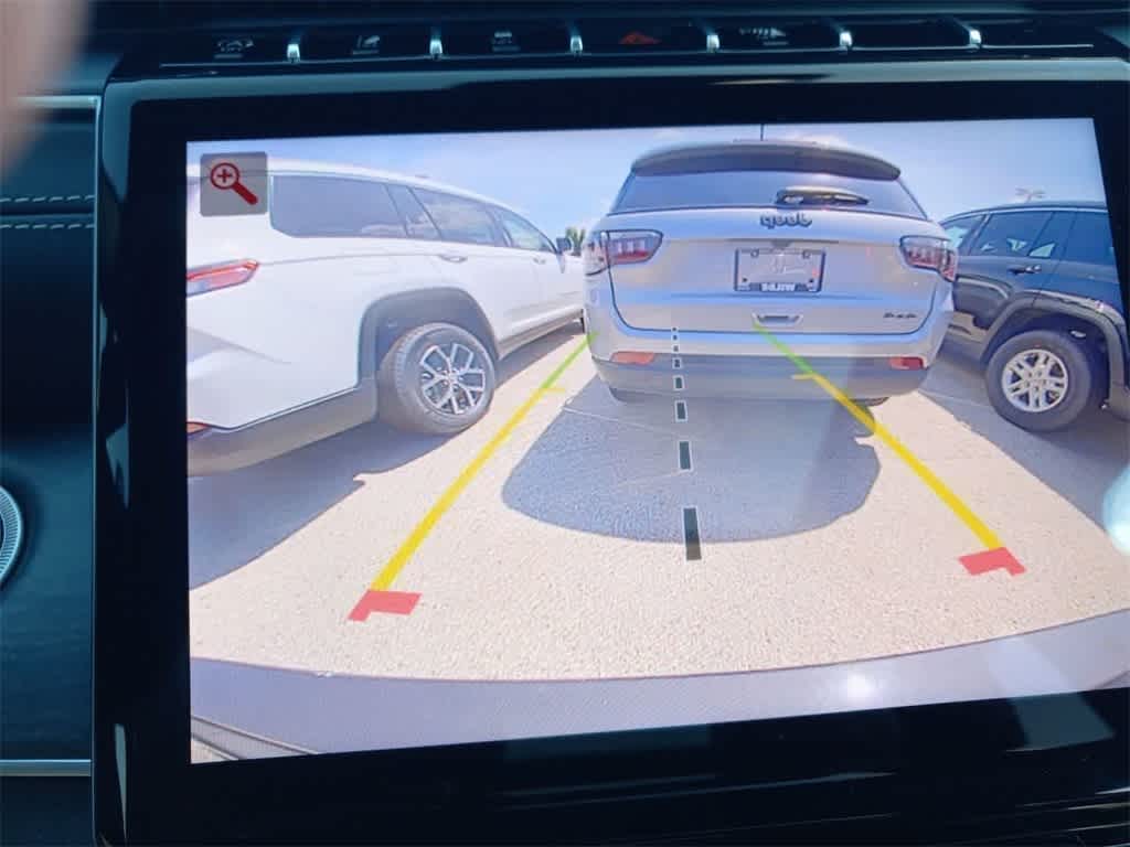 Thumbnail: 2025 Jeep Grand Cherokee L - 31