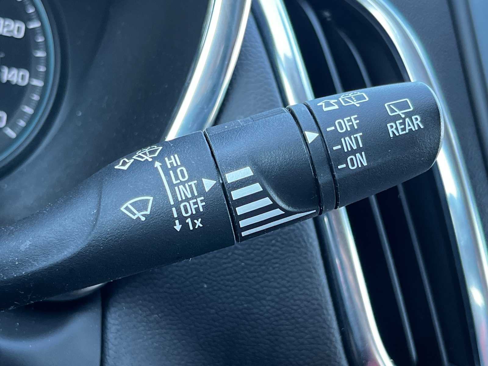 Thumbnail: 2023 Chevrolet Equinox - 24