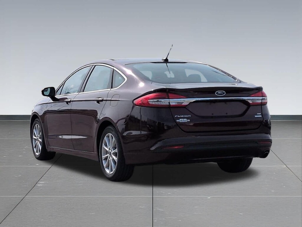 Used 2017 Ford Fusion SE Sedan