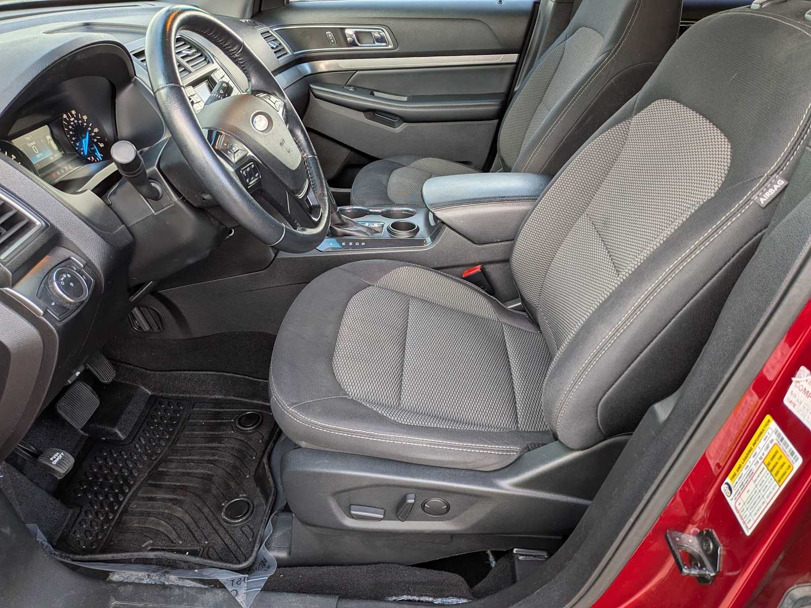 Thumbnail: 2019 Ford Explorer - 15