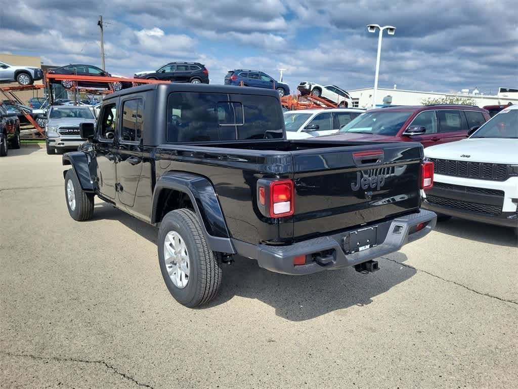 2023 Jeep Gladiator Sport photo 3