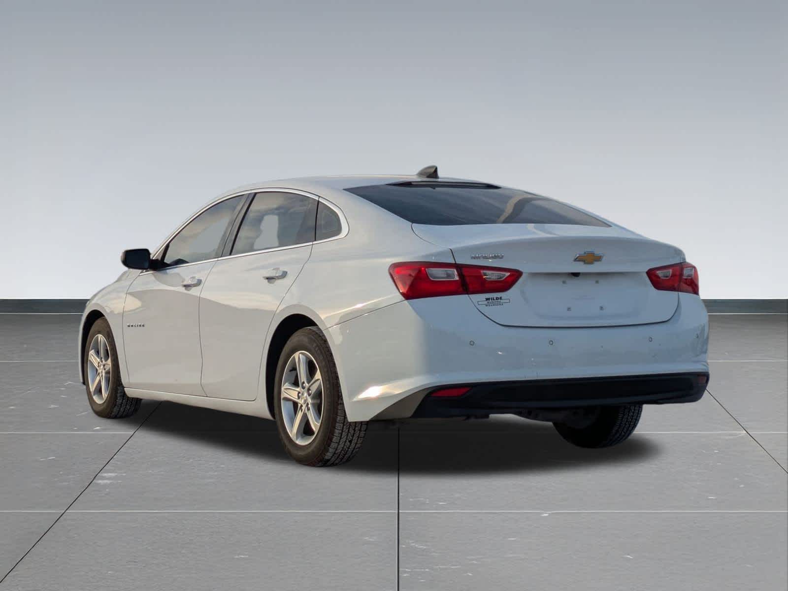 Thumbnail: 2020 Chevrolet Malibu - 4