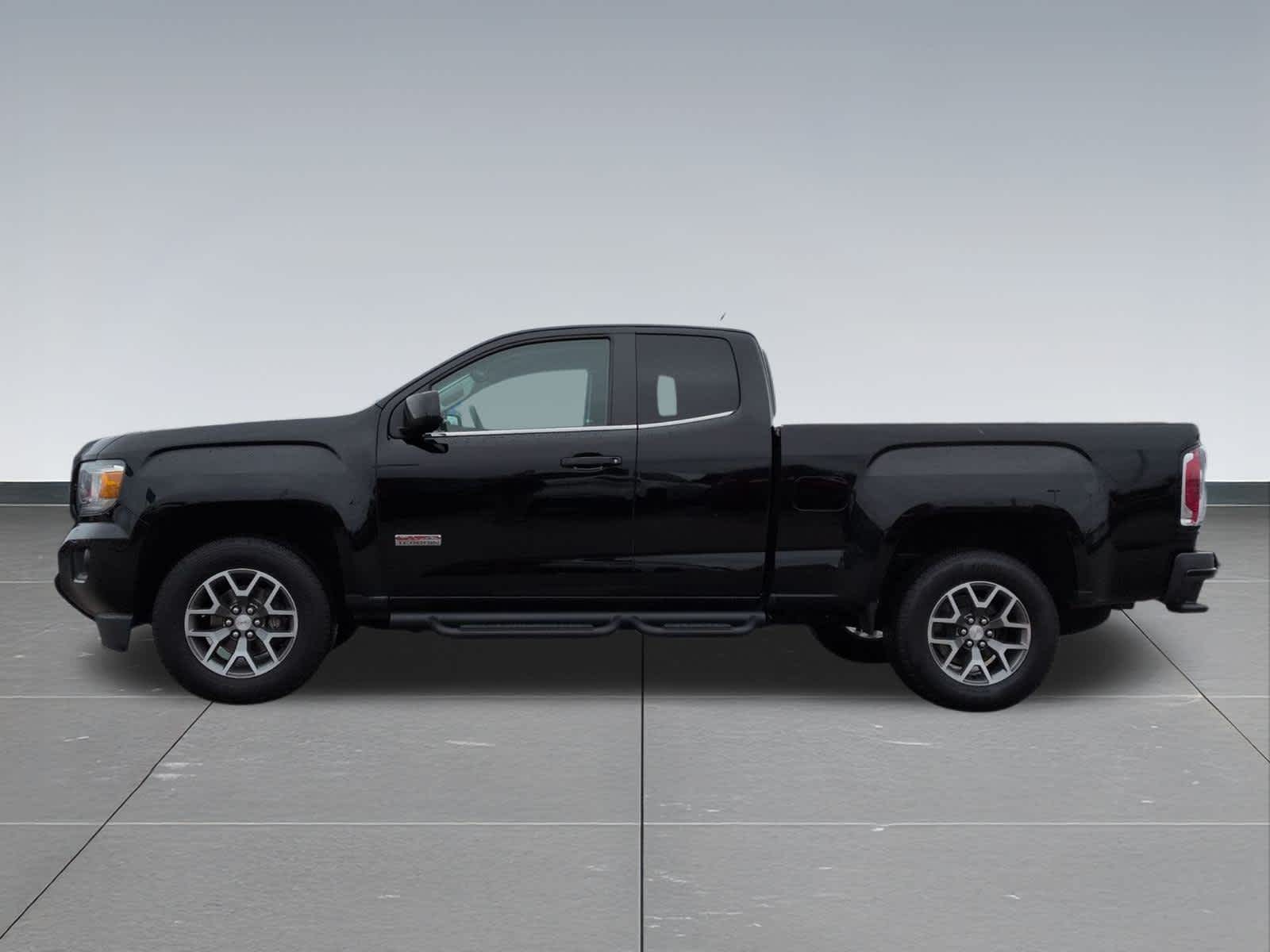 Thumbnail: 2018 GMC Canyon - 3