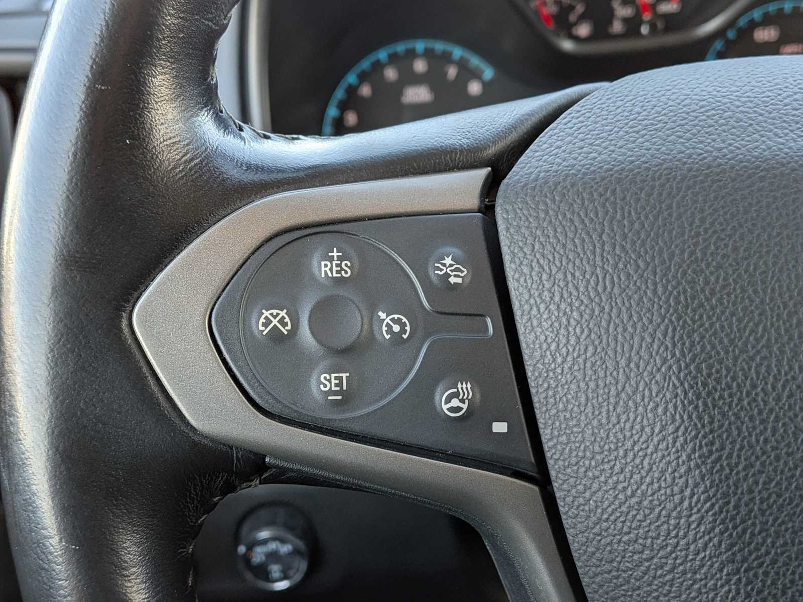 Thumbnail: 2021 Chevrolet Colorado - 20