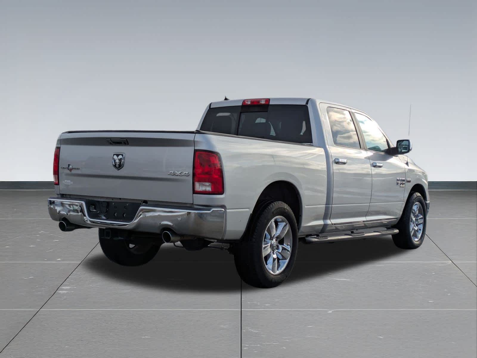 Thumbnail: 2019 RAM 1500 Classic - 6