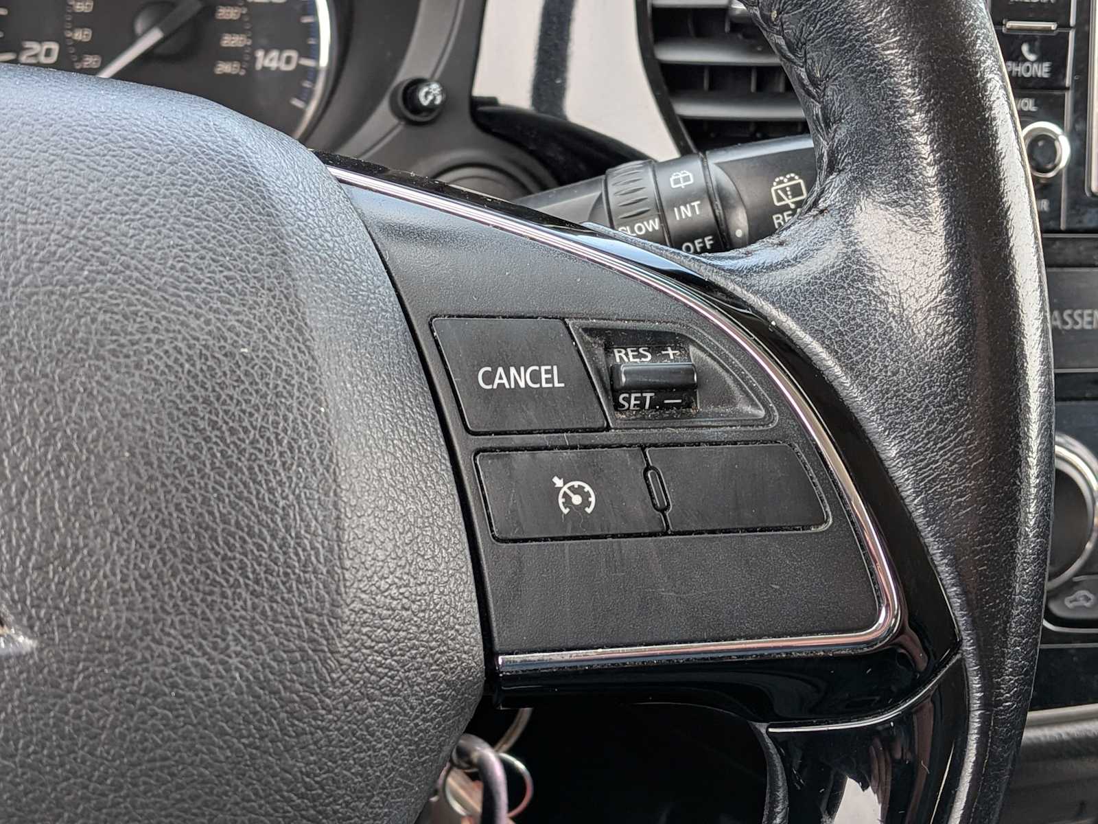 Thumbnail: 2017 Mitsubishi Outlander - 22