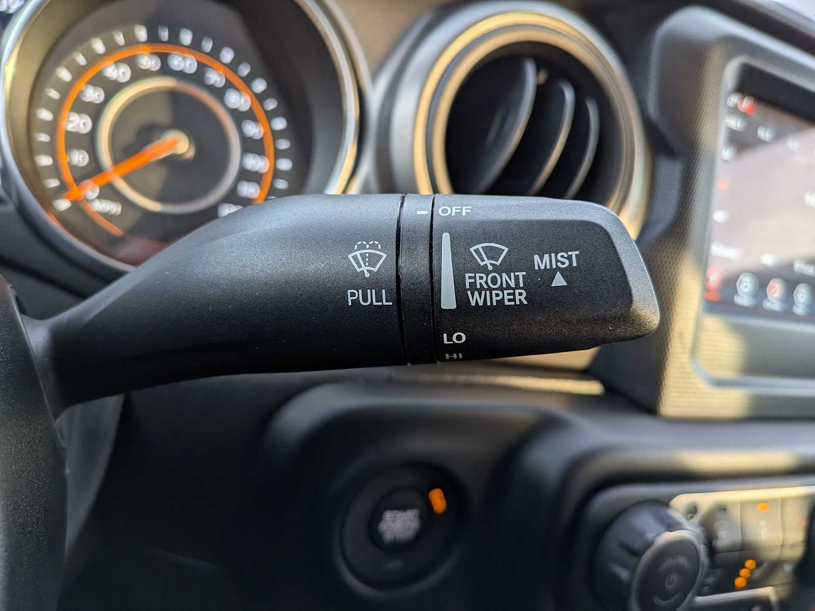 Thumbnail: 2023 Jeep Gladiator - 22