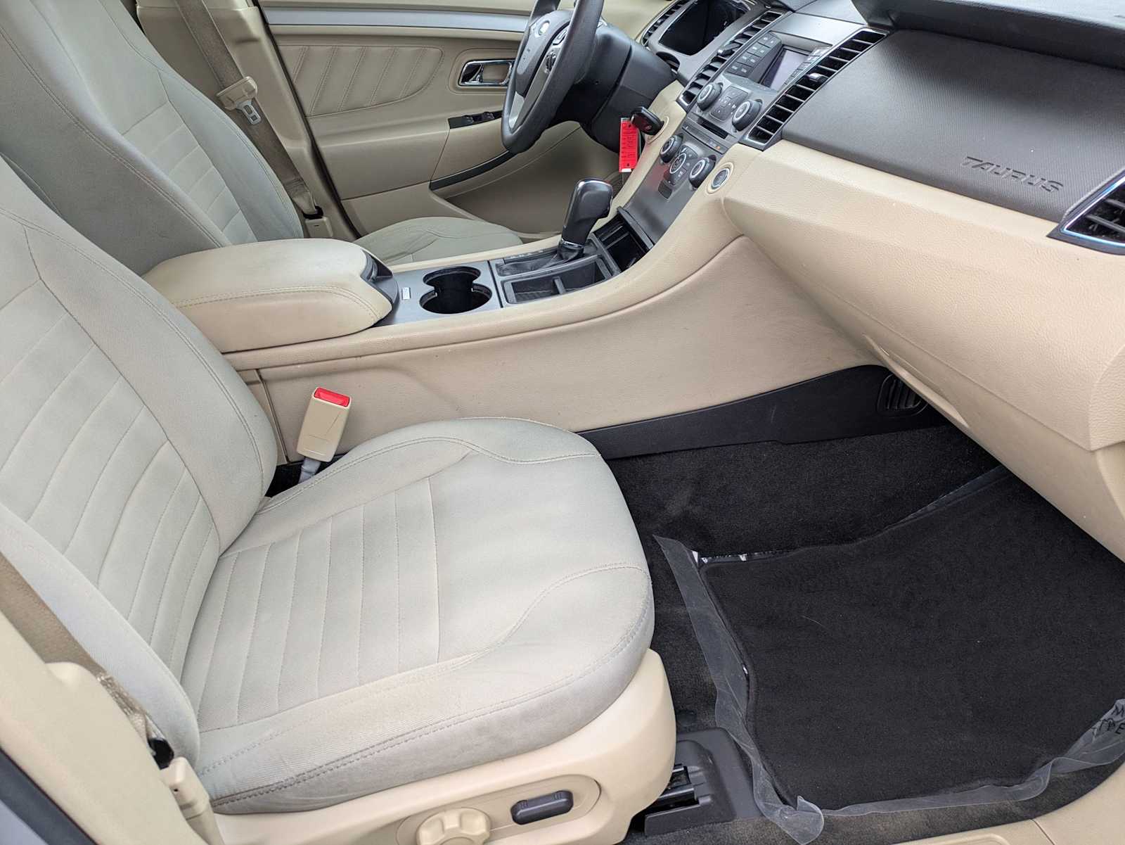 Thumbnail: 2017 Ford Taurus - 20