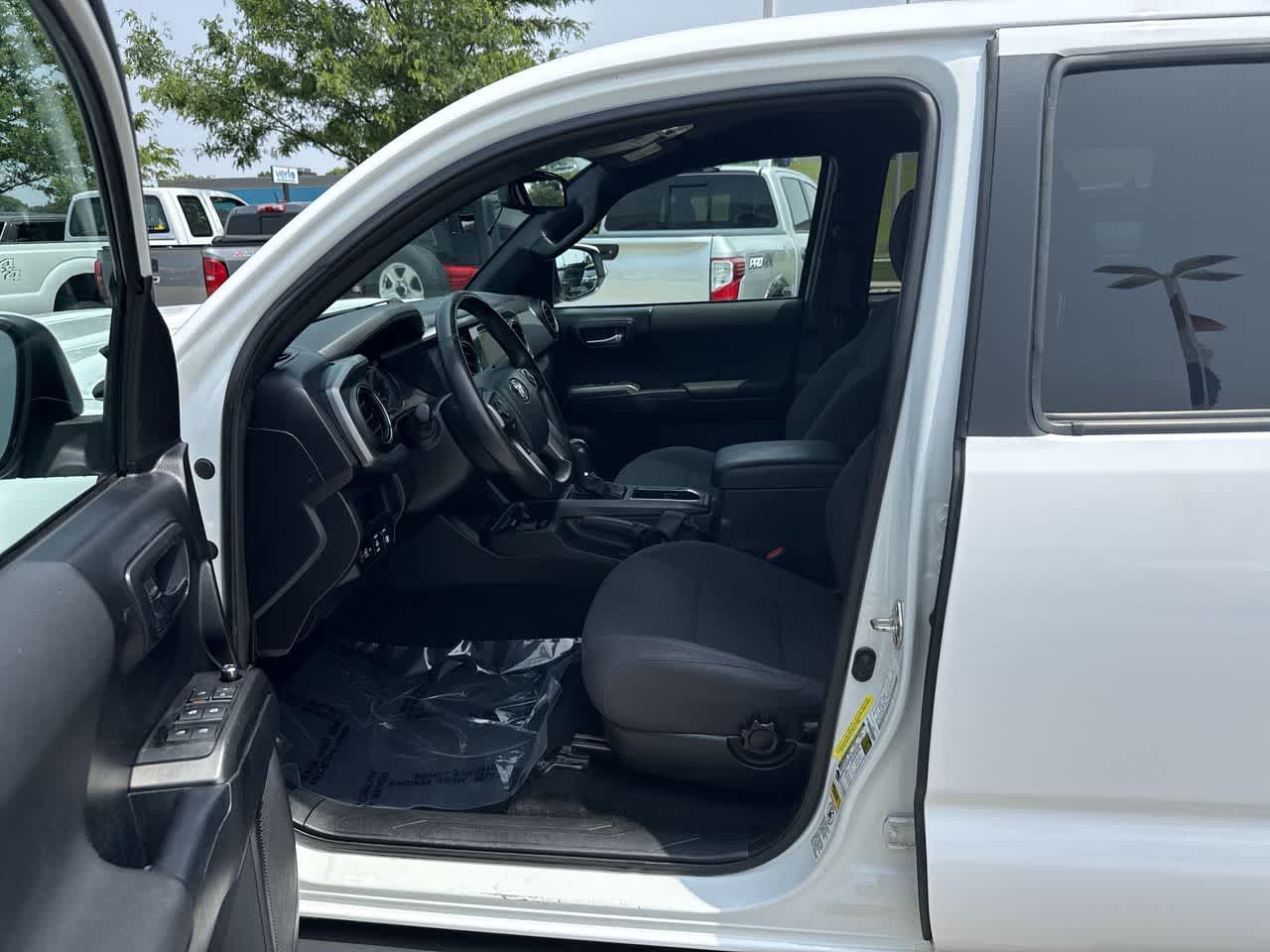 Used 2017 Toyota Tacoma TRD Sport with VIN 5TFCZ5AN9HX078922 for sale in Waukesha, WI