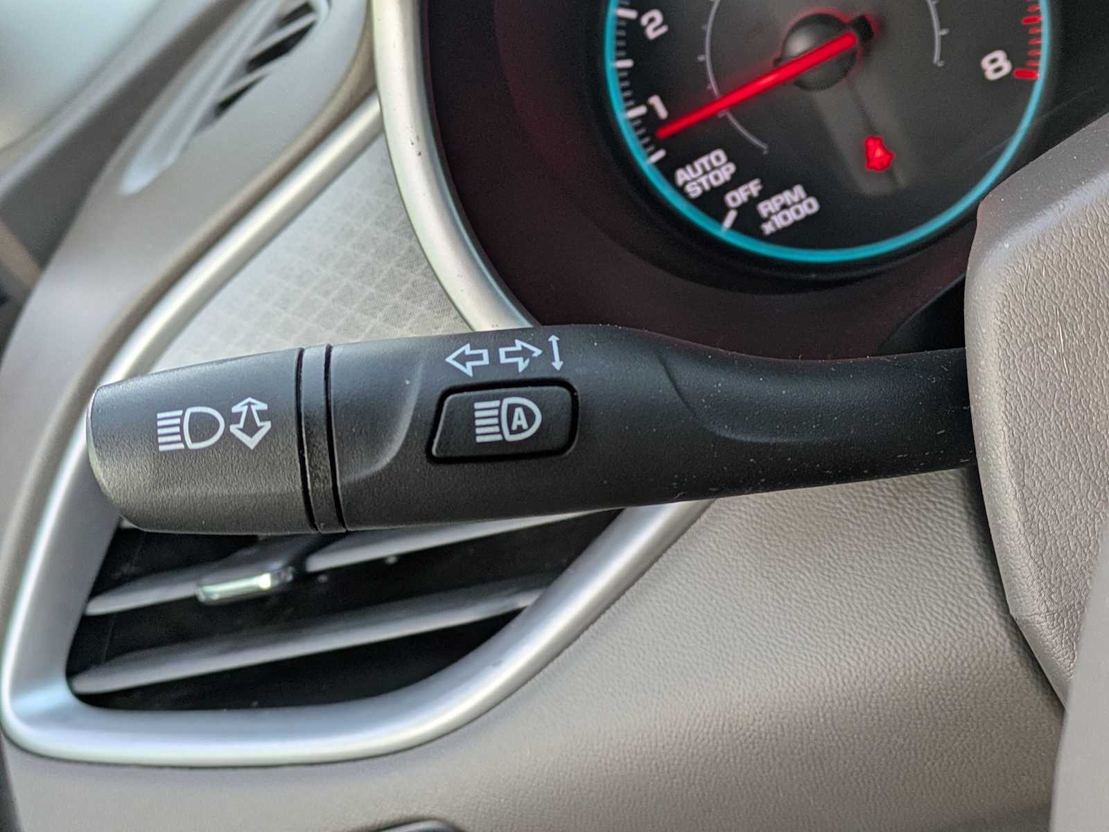 Thumbnail: 2020 Chevrolet Malibu - 24