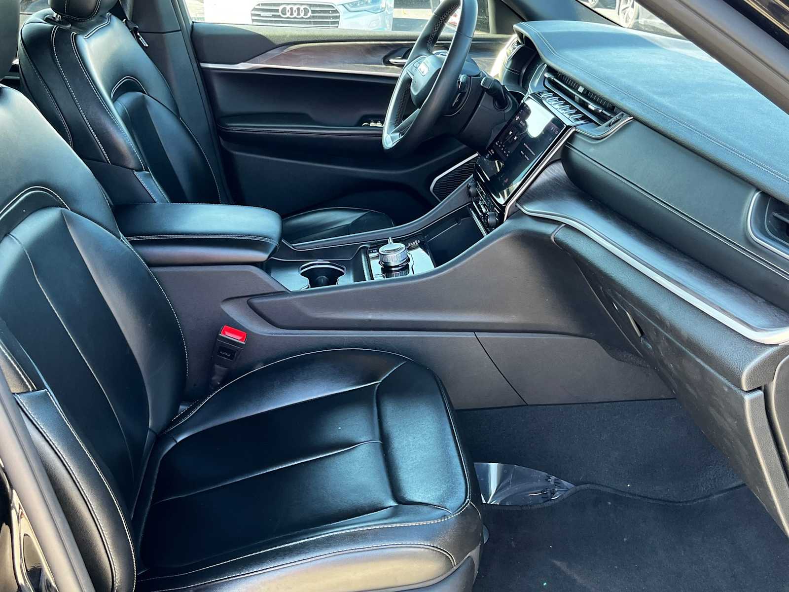 Thumbnail: 2024 Jeep Grand Cherokee - 18