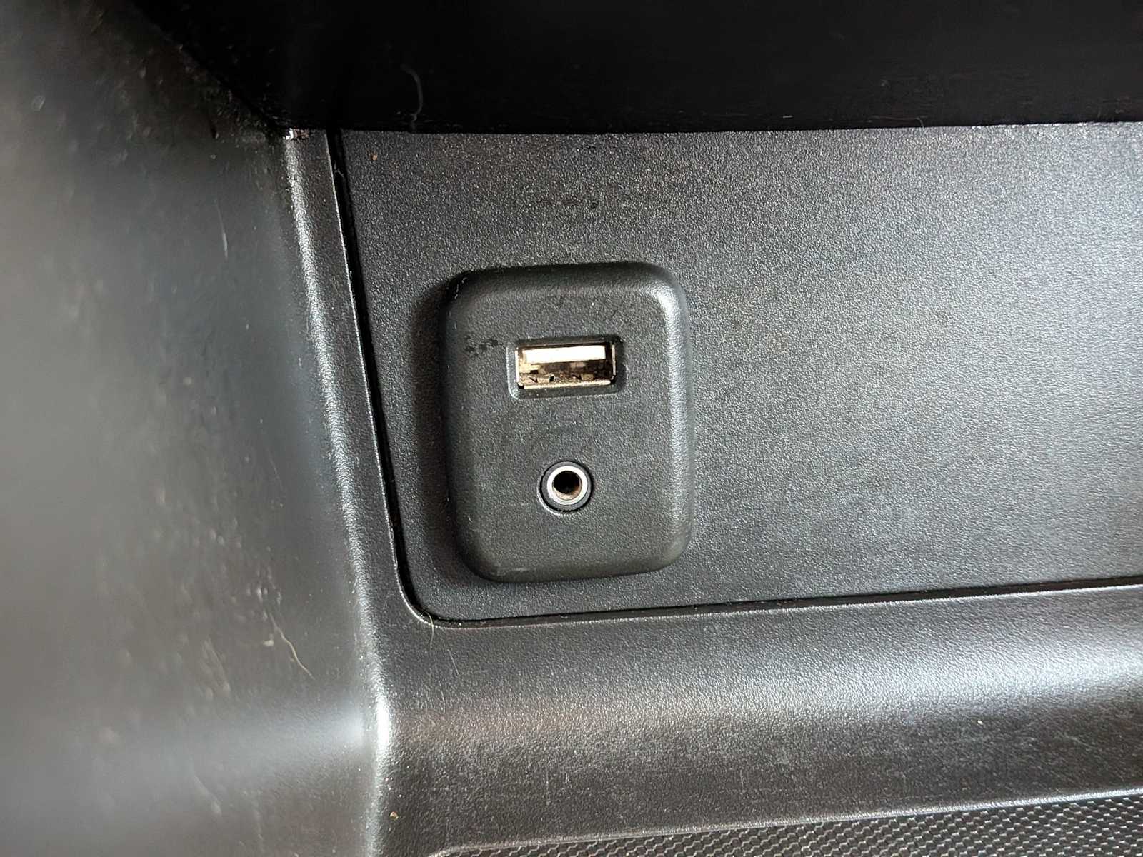 Thumbnail: 2018 Chevrolet Colorado - 30