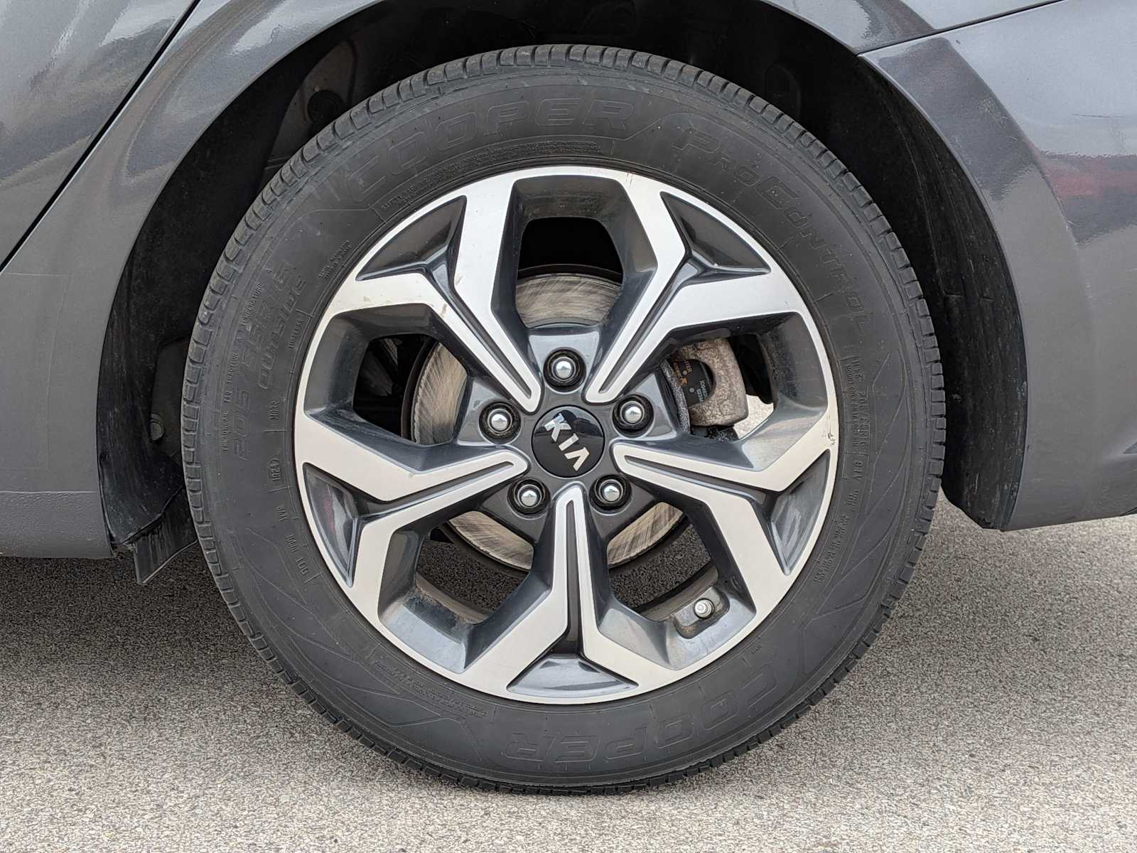 Thumbnail: 2020 Kia Forte - 13