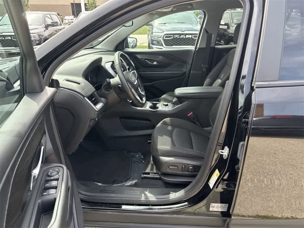 2023 Gmc Terrain SLE photo 2
