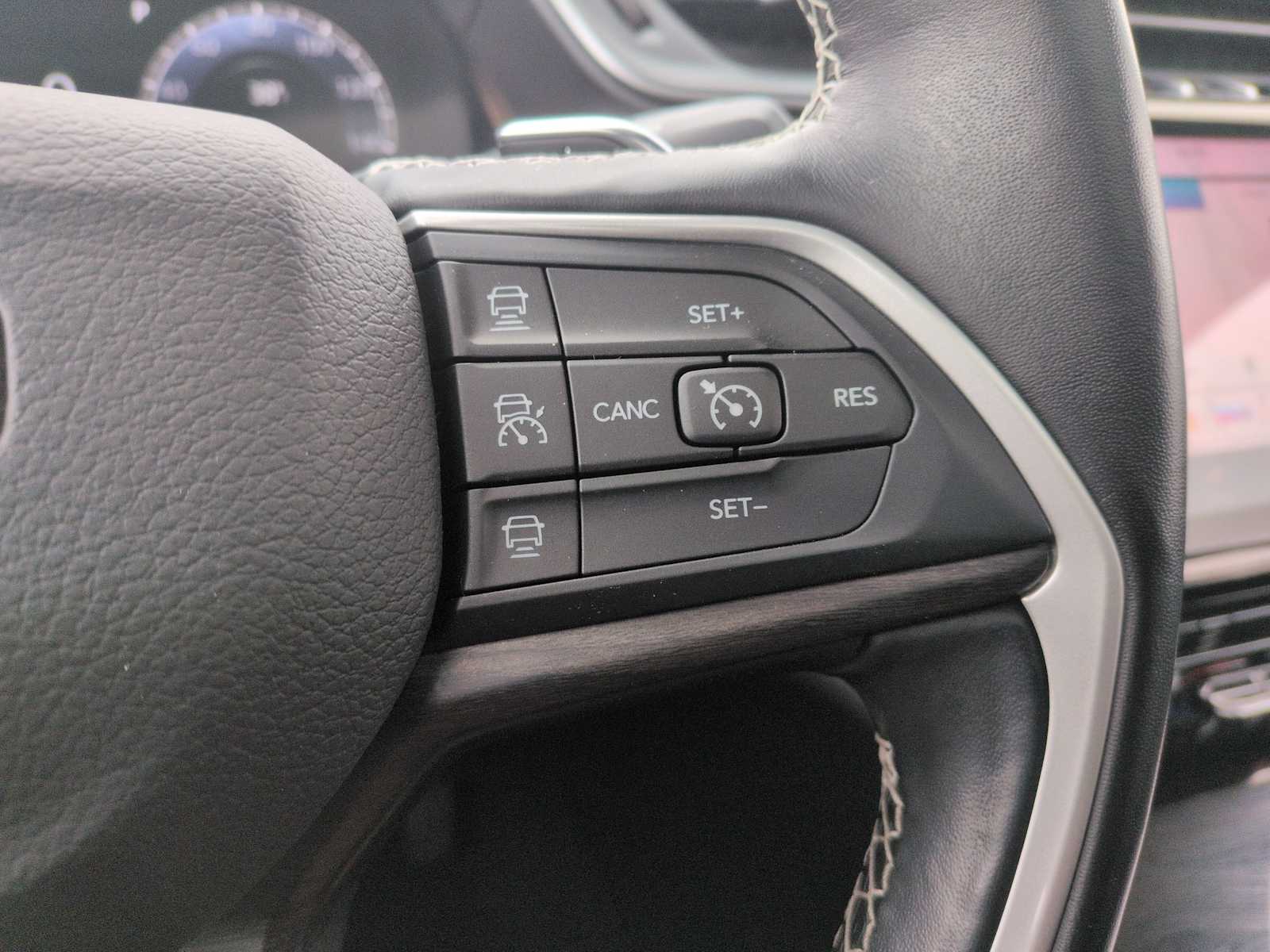 Thumbnail: 2022 Jeep Grand Cherokee - 26