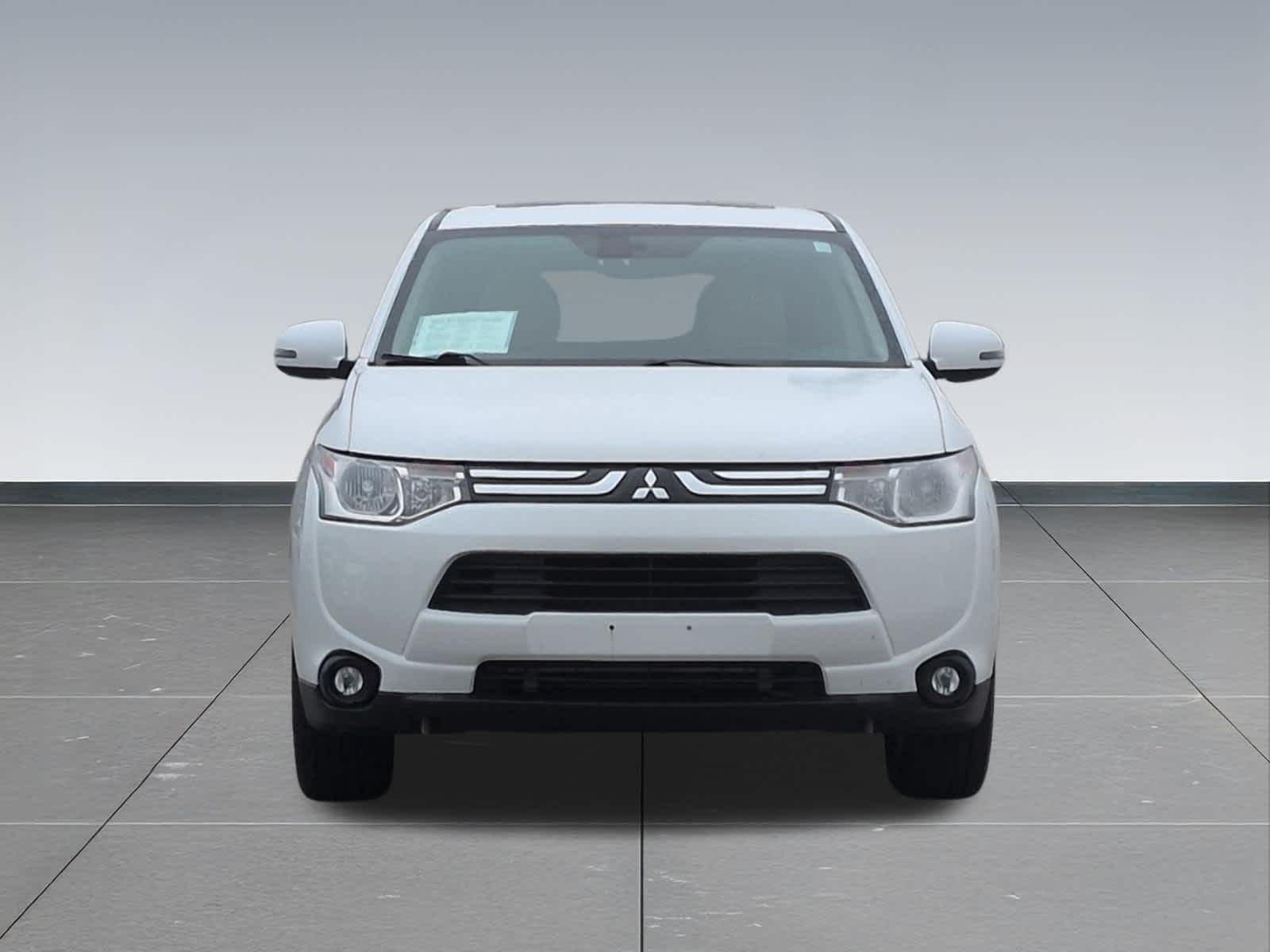 Thumbnail: 2014 Mitsubishi Outlander - 9