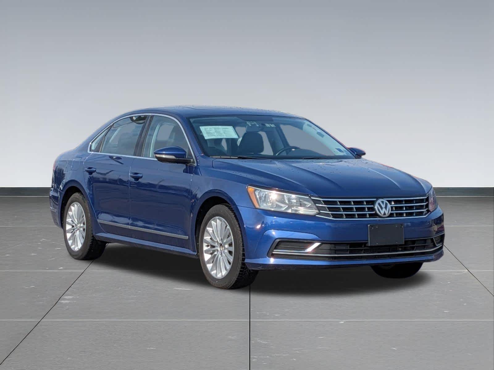 Thumbnail: 2016 Volkswagen Passat - 7