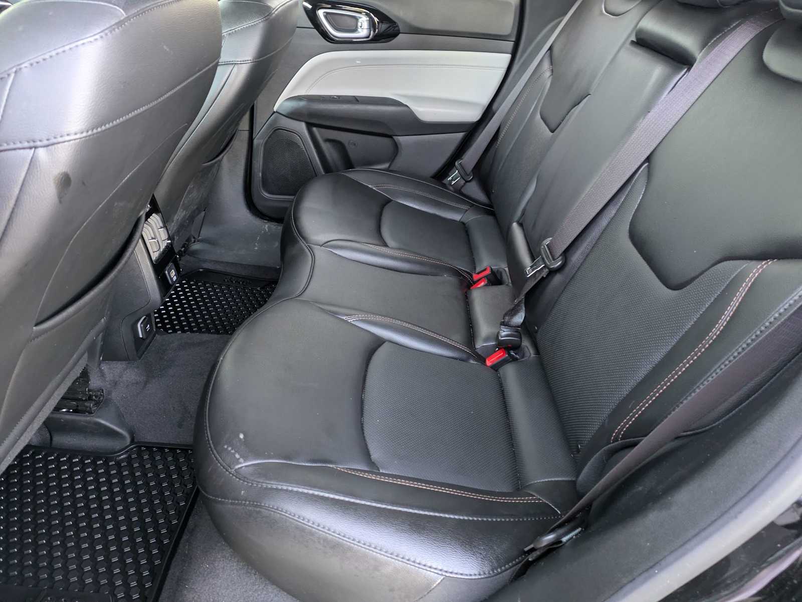 Thumbnail: 2022 Jeep Compass - 17