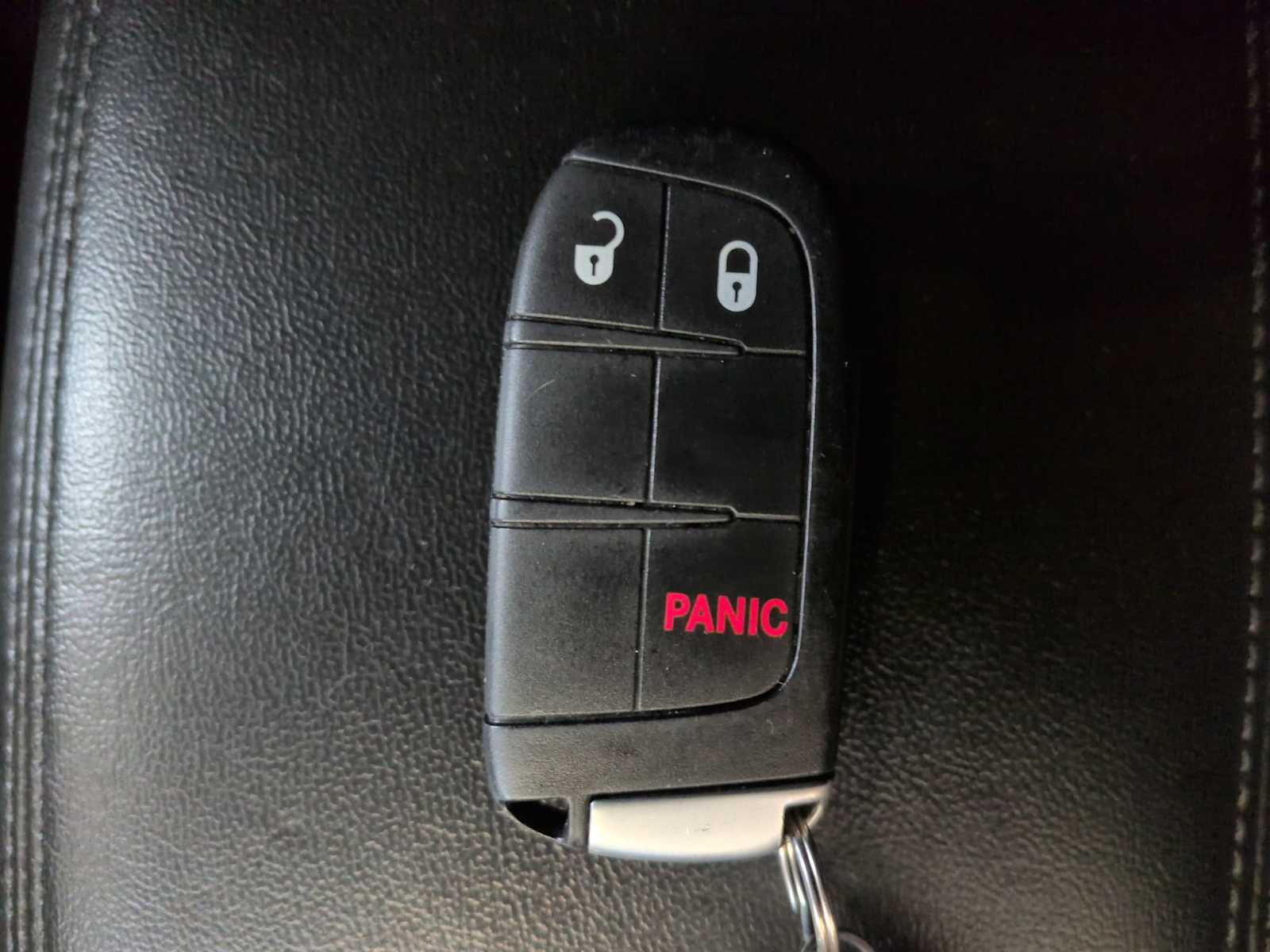 Thumbnail: 2022 Dodge Durango - 31