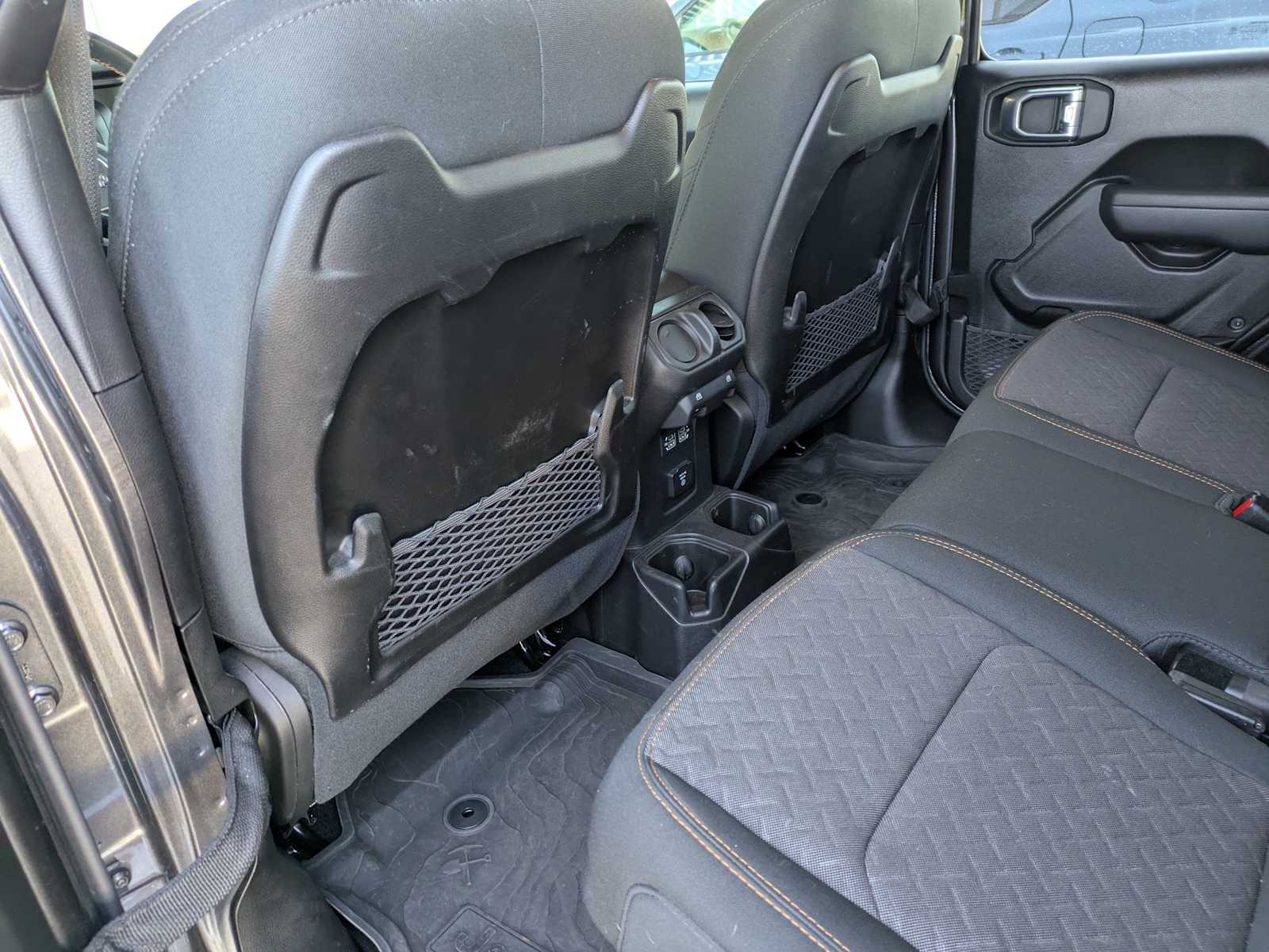 Thumbnail: 2024 Jeep Gladiator - 15