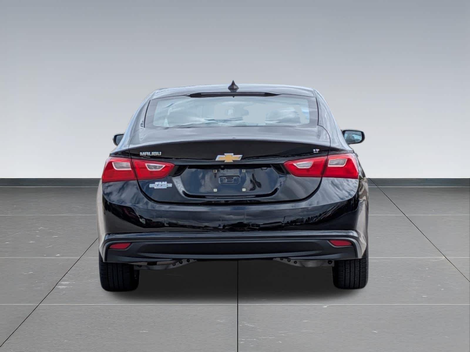 Thumbnail: 2018 Chevrolet Malibu - 4