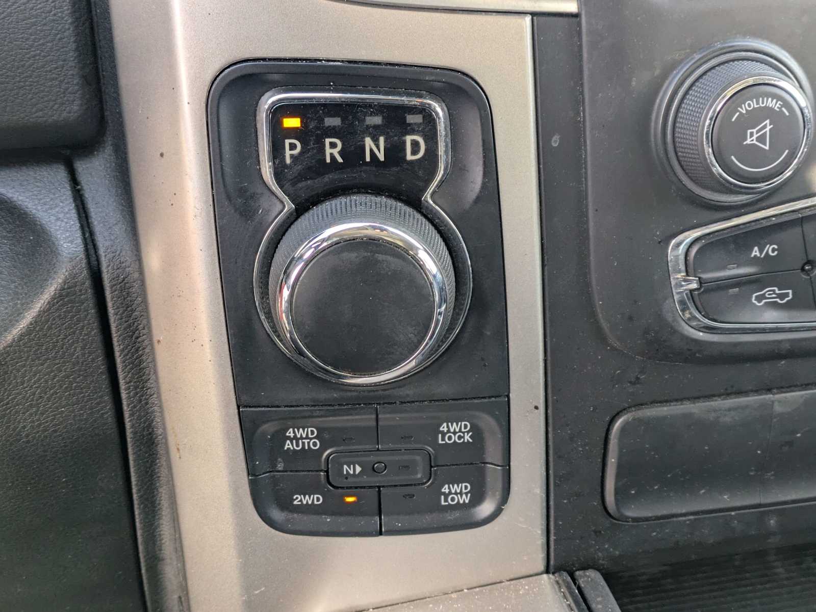 Thumbnail: 2019 RAM 1500 Classic - 27