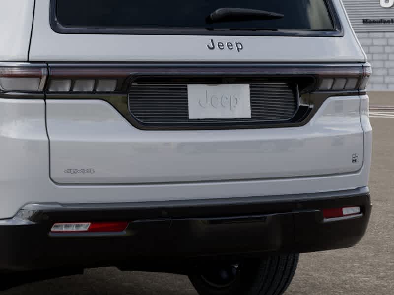 Thumbnail: 2026 Jeep Grand Wagoneer - 13