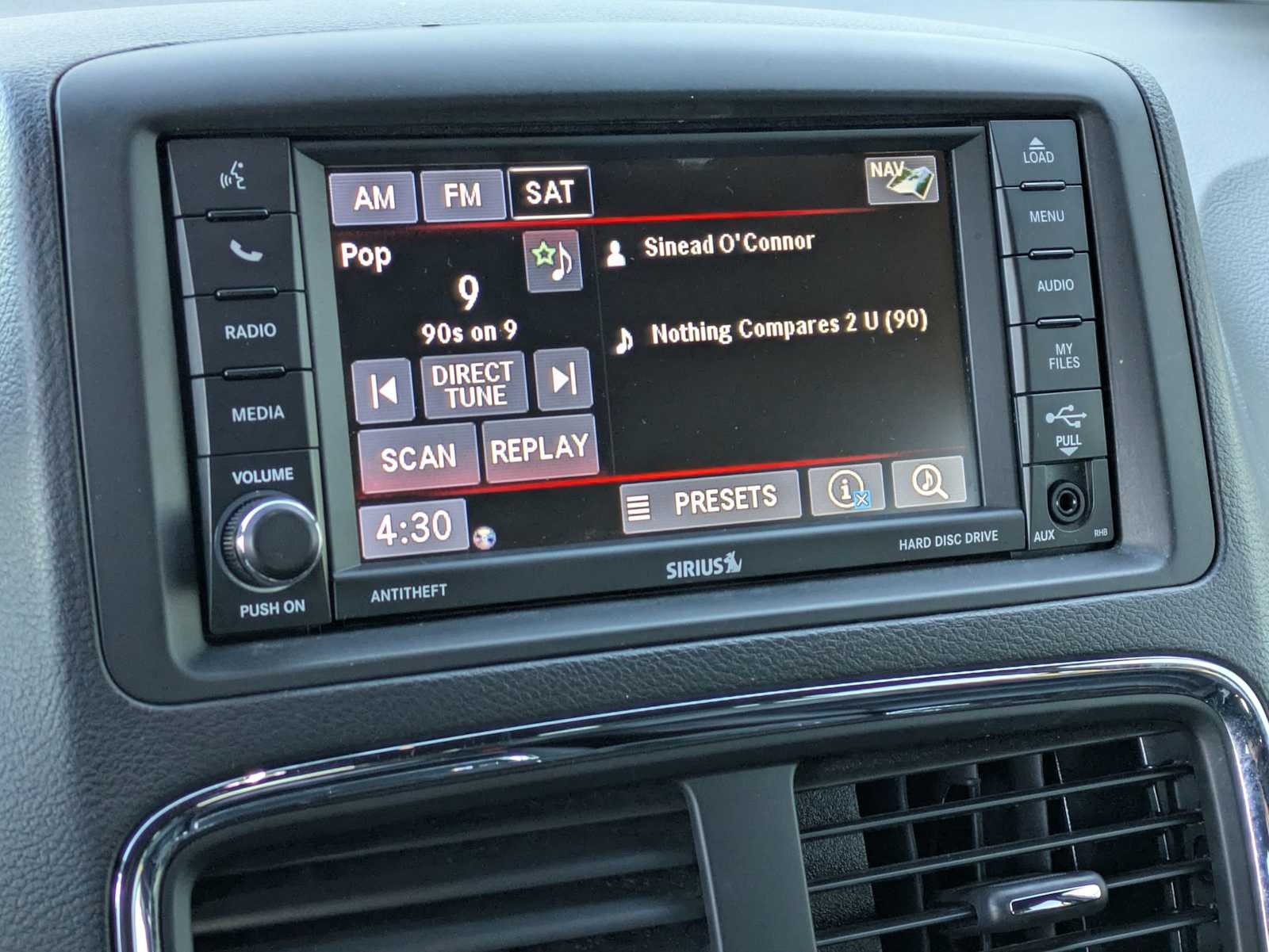 Thumbnail: 2017 Dodge Grand Caravan - 23