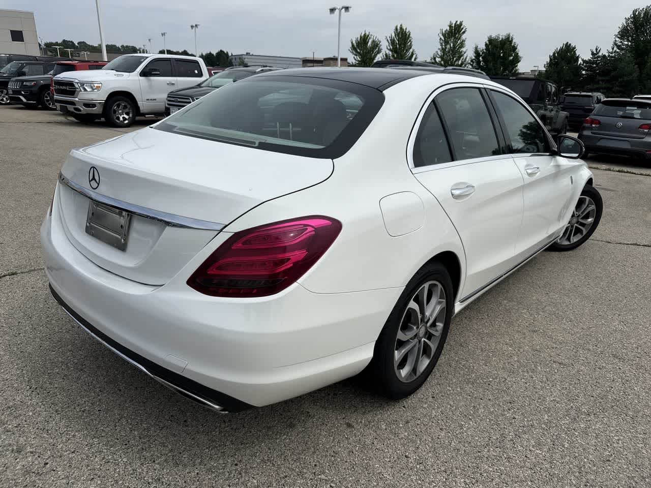 Thumbnail: 2017 Mercedes-Benz C-Class - 6