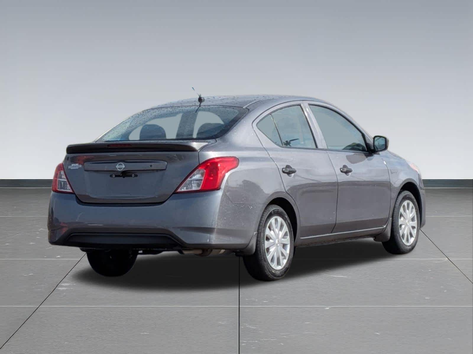 Thumbnail: 2017 Nissan Versa - 8