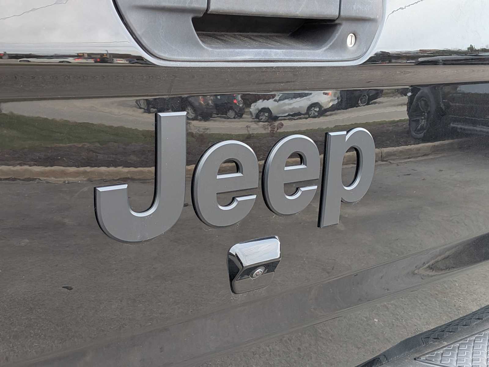 Thumbnail: 2023 Jeep Gladiator - 11