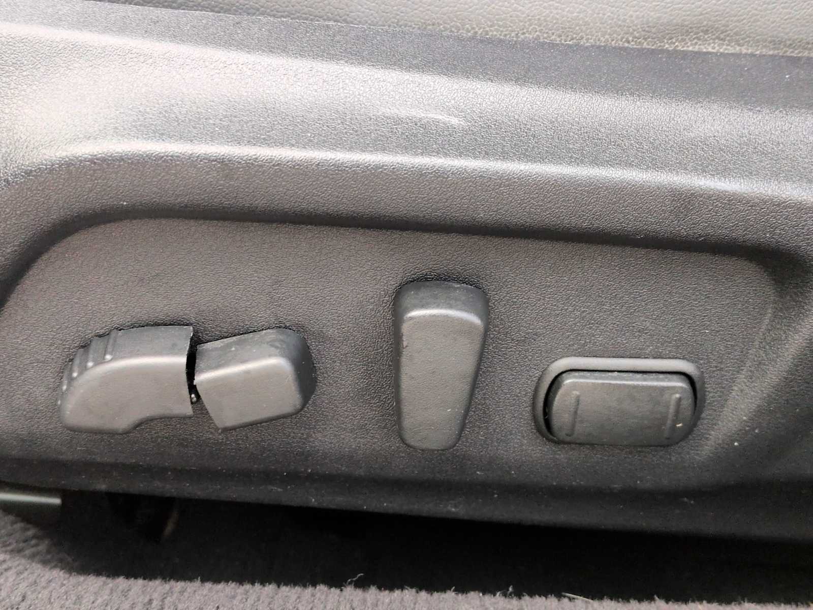 Thumbnail: 2018 Subaru Outback - 17