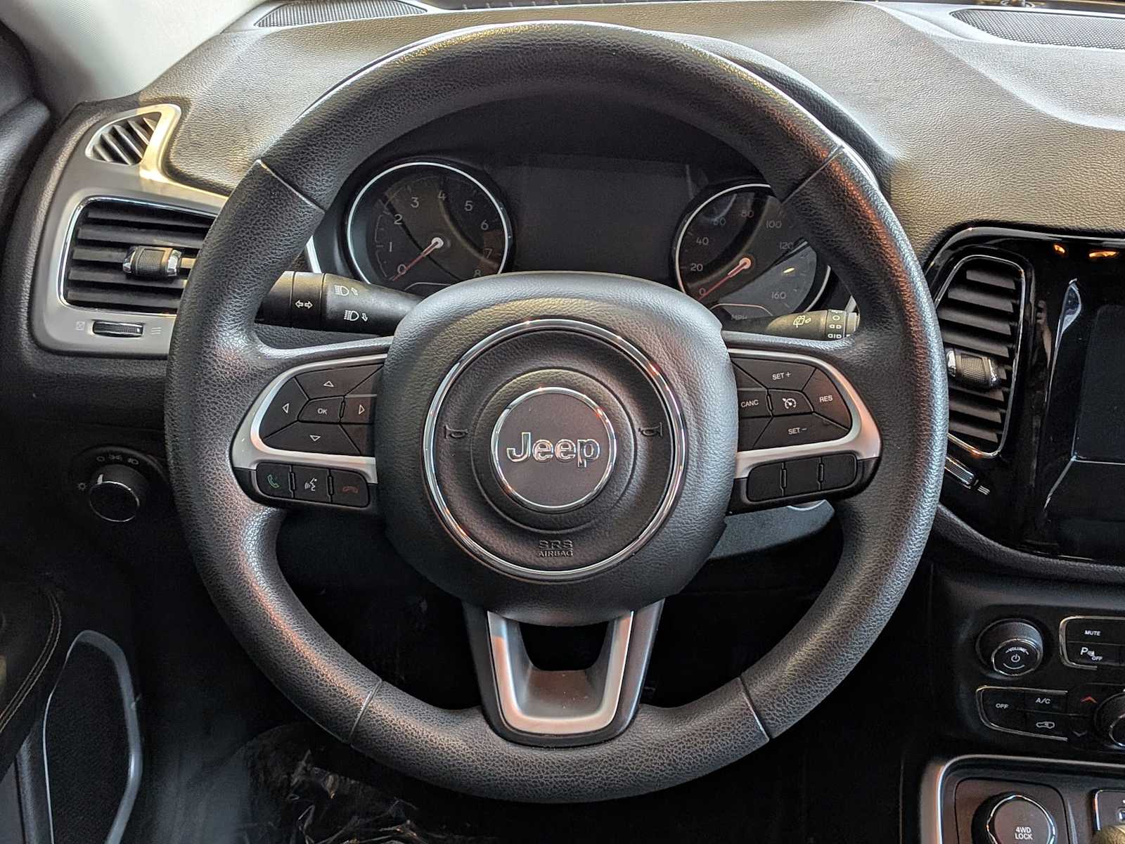 Thumbnail: 2018 Jeep Compass - 20