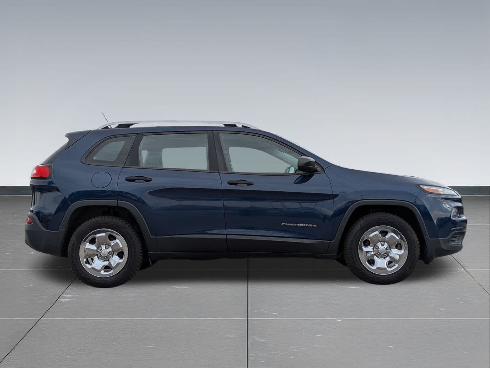 Thumbnail: 2018 Jeep Cherokee - 7