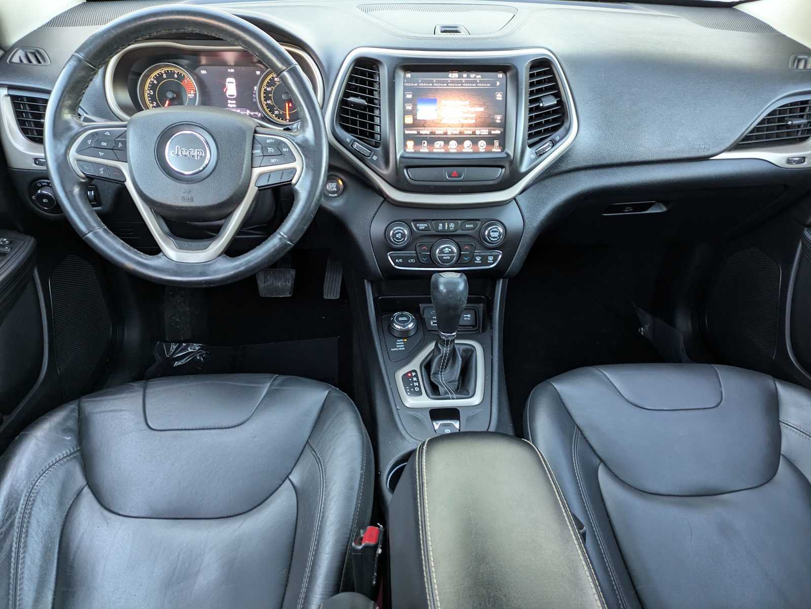 Thumbnail: 2016 Jeep Cherokee - 12