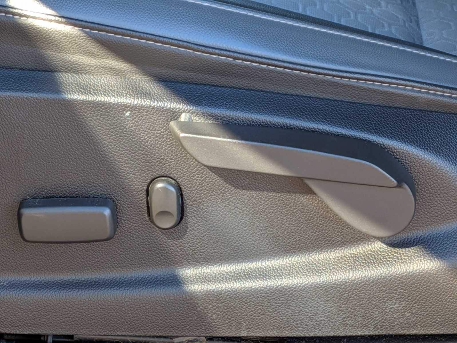 Thumbnail: 2021 Chevrolet Colorado - 15