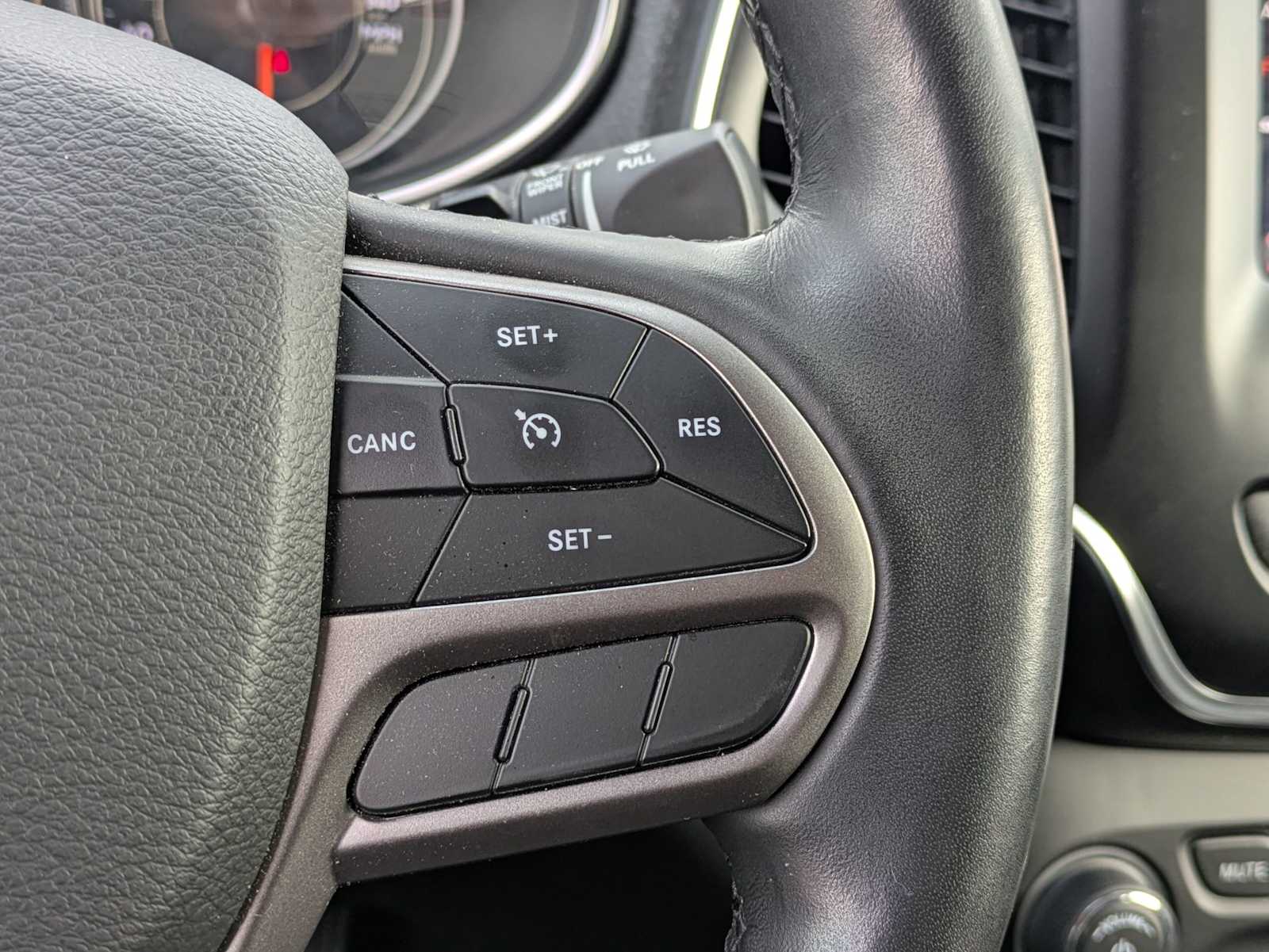 Thumbnail: 2021 Jeep Cherokee - 23