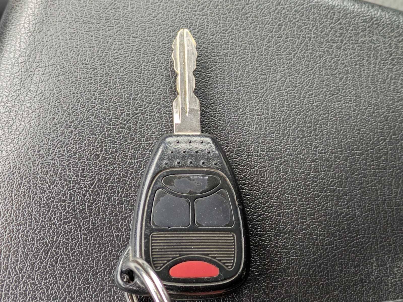 Thumbnail: 2010 Jeep Liberty - 25