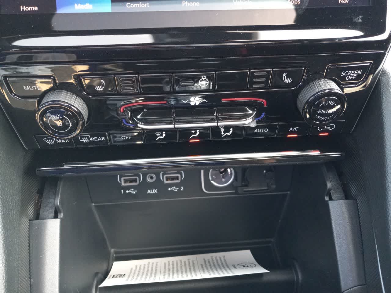 Thumbnail: 2025 Jeep Grand Cherokee L - 16