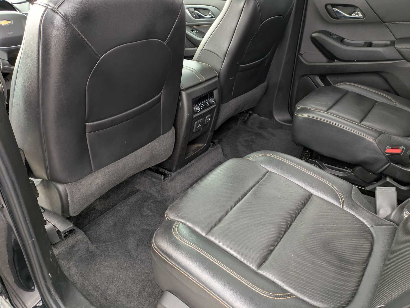 Thumbnail: 2019 Chevrolet Traverse - 17