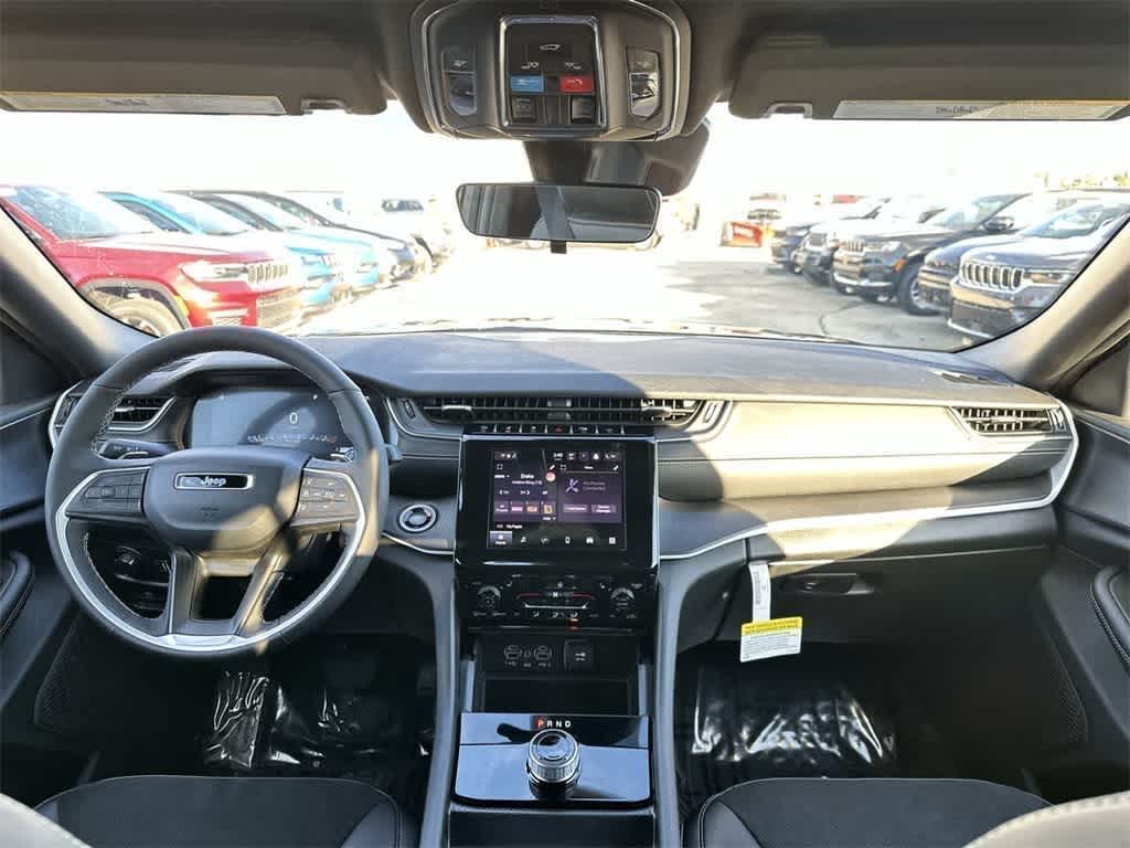 Thumbnail: 2025 Jeep Grand Cherokee - 12
