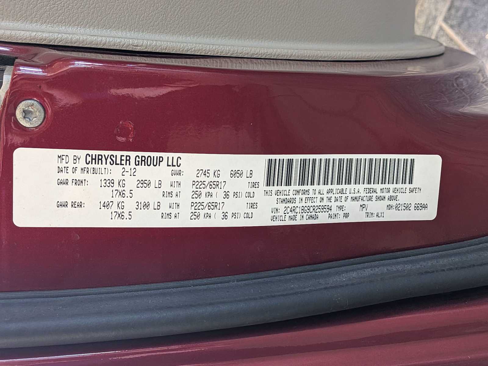 Thumbnail: 2012 Chrysler Town & Country - 30