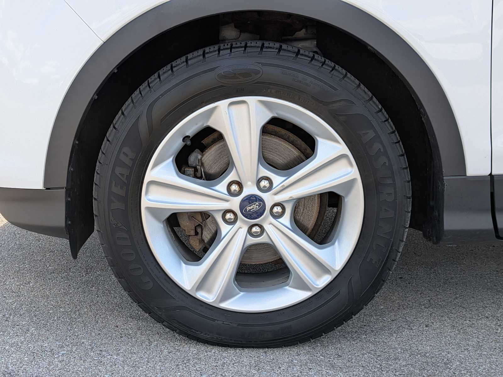 Thumbnail: 2015 Ford Escape - 13
