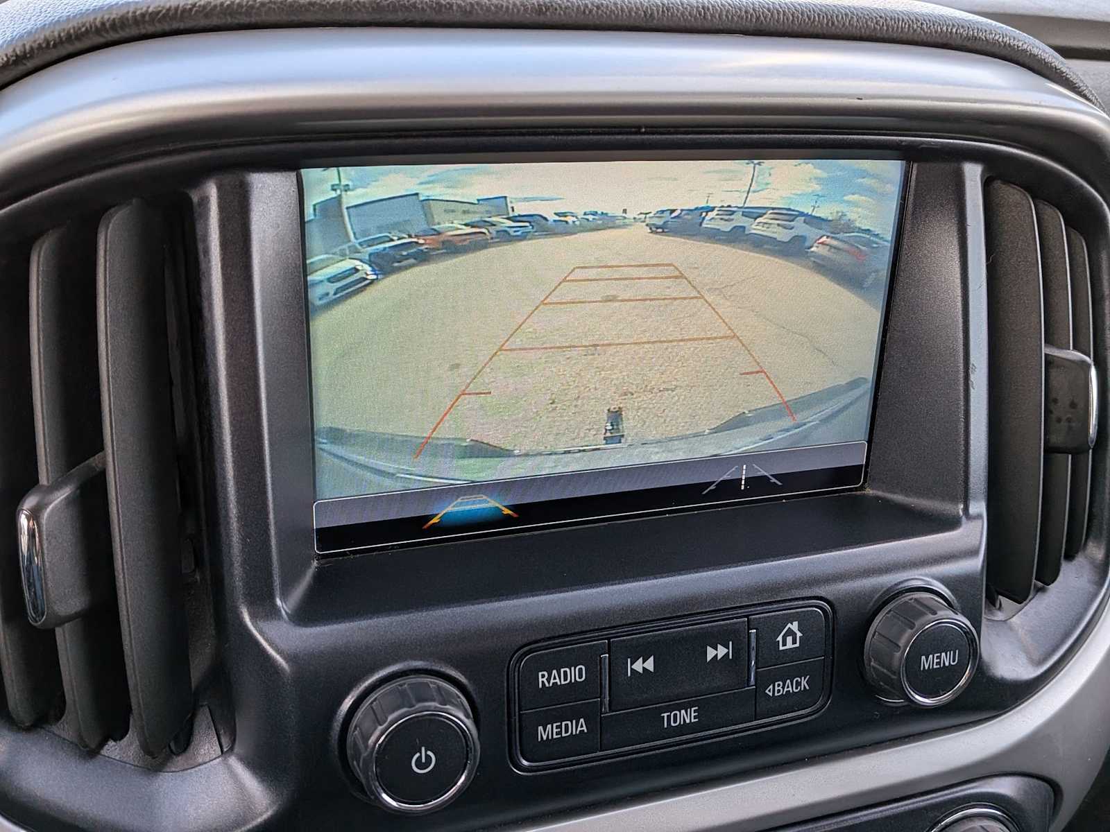 Thumbnail: 2018 Chevrolet Colorado - 27