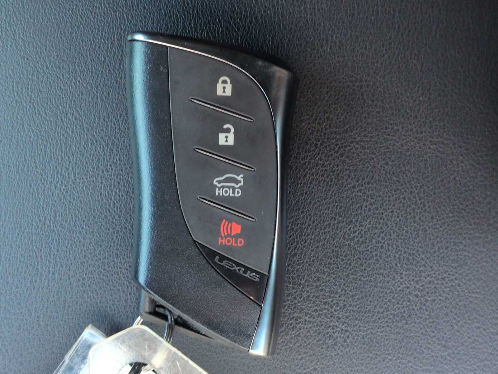 Thumbnail: 2022 Lexus ES - 33